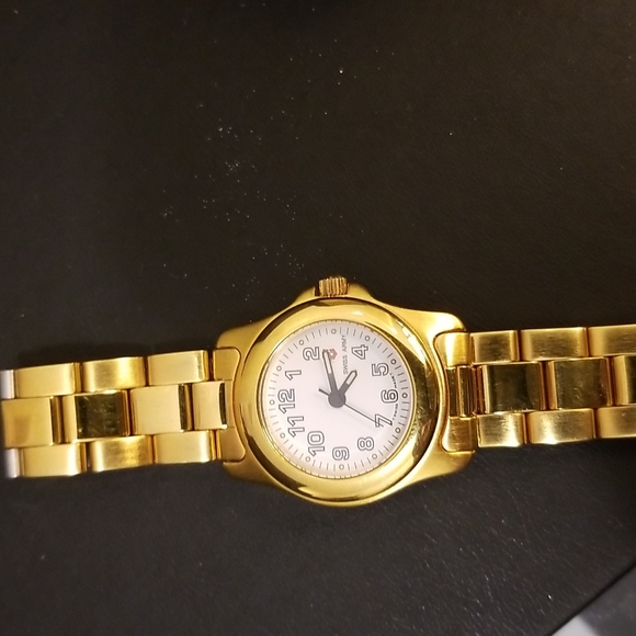 Women Swiss Army watch. New with original box. Gold stainless steel. - Picture 2 of 7